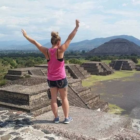 Meet your Posher, Ashley - Picture 1 of 1